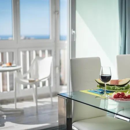 10d. Enchanting In Americas * Playa de las Américas