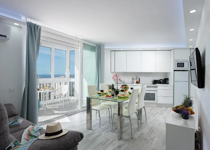 10d. Enchanting In Americas Playa de las Americas (Tenerife)