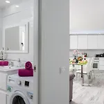 10d. Enchanting In Americas Apartman