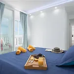 10d. Enchanting In Americas Apartman