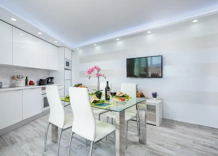 10d. Enchanting In Americas بلايا ذي لاس أميريكاس