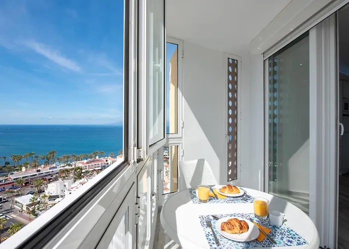 10d. Enchanting In Americas * Playa de las Americas (Tenerife)